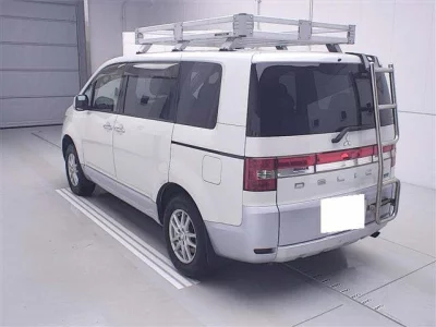 Mitsubishi DELICA D5