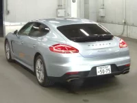 Porsche PANAMERA лот № 736 оценка 4.5  с аукциона в Японии 4