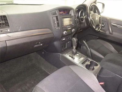 Mitsubishi PAJERO  с аукциона в Японии