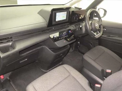 Nissan SERENA  с аукциона в Японии