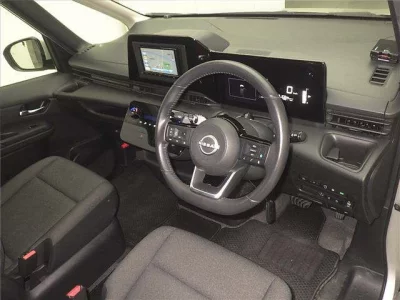 Nissan SERENA  с аукциона в Японии