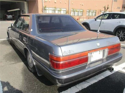 Toyota CROWN  с аукциона в Японии