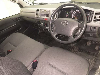 Toyota HIACE VAN  с аукциона в Японии