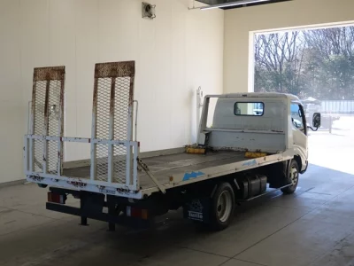 Toyota DYNA  с аукциона в Японии