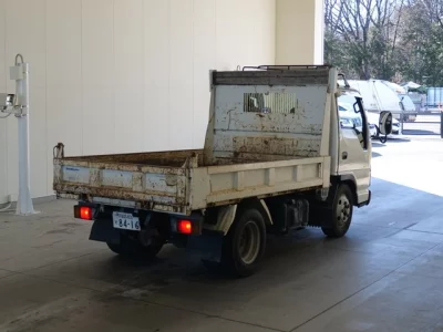 Nissan TRUCK