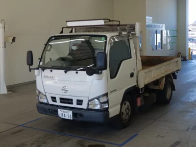 Nissan TRUCK