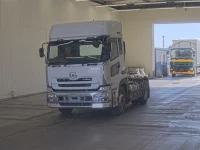 Nissan QUON лот № 4670 оценка 3  с аукциона в Японии 1