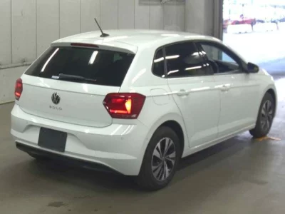 Volkswagen POLO  с аукциона в Японии