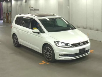 Volkswagen GOLF TOURAN  с аукциона в Японии