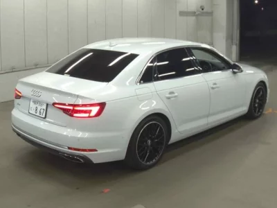 Audi A4  с аукциона в Японии