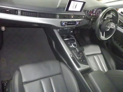 Audi A4  с аукциона в Японии