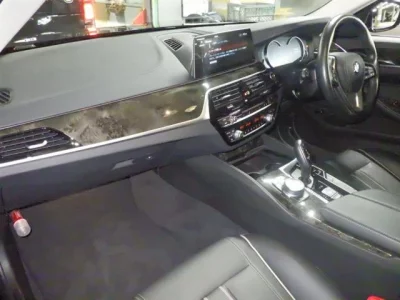 BMW 5-Series  с аукциона в Японии