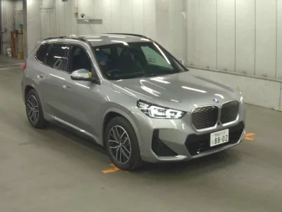 BMW IX1  с аукциона в Японии