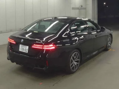 BMW 5-Series  с аукциона в Японии