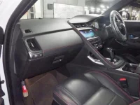 Jaguar E-PACE лот № 866 оценка 4  с аукциона в Японии 2