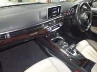 Audi A4 лот № 890 оценка 4.5  с аукциона в Японии 2