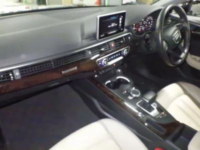 Audi A4  с аукциона в Японии