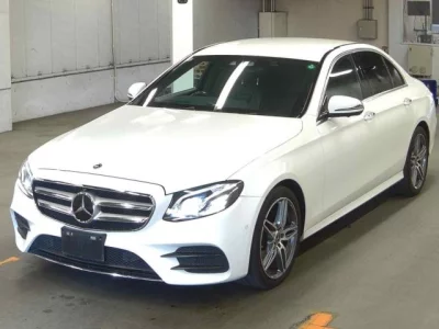 Mercedes-Benz E CLASS  с аукциона в Японии