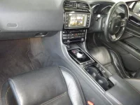 Jaguar XE лот № 101 оценка 4  с аукциона в Японии 2