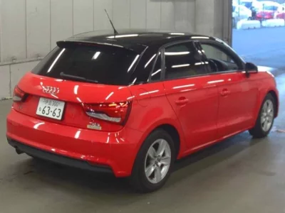 Audi A1  с аукциона в Японии