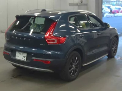 Volvo XC40  с аукциона в Японии