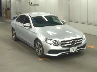 Mercedes-Benz E CLASS  с аукциона в Японии