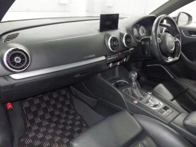 Audi S3  с аукциона в Японии