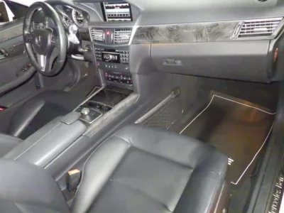 Mercedes-Benz E CLASS  с аукциона в Японии
