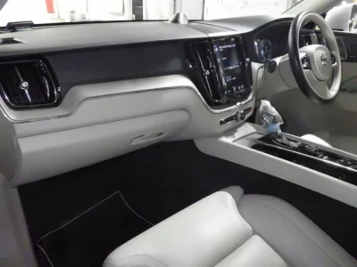 Volvo XC60  с аукциона в Японии