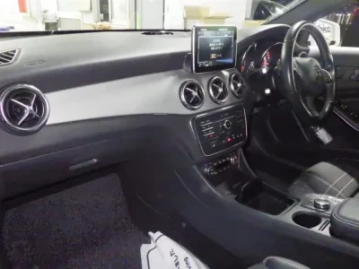 Mercedes-Benz GLA CLASS