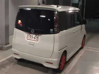 Nissan ROOX лот № 3022 оценка 4  с аукциона в Японии 4