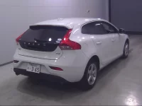 Volvo V40 лот № 10014 оценка 3.5  с аукциона в Японии 2