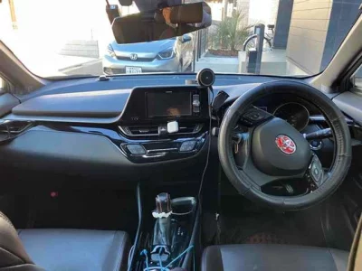 Toyota C-HR  с аукциона в Японии