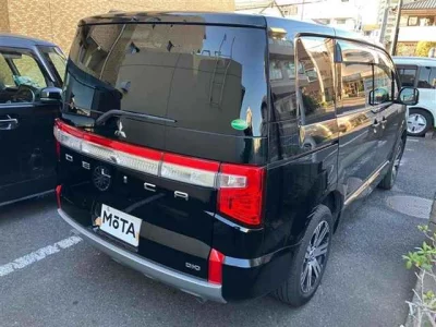 Mitsubishi DELICA D5