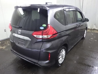 Honda FREED  с аукциона в Японии
