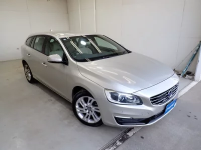 Volvo V60  с аукциона в Японии