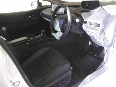 Toyota Prius  с аукциона в Японии