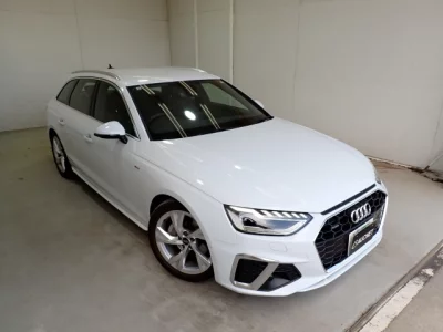 Audi A4  с аукциона в Японии