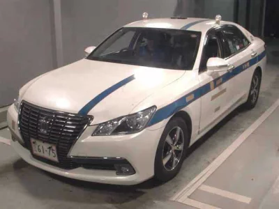 Toyota CROWN  с аукциона в Японии