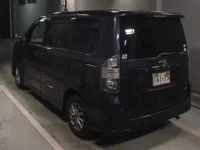 Toyota VOXY лот № 174 оценка 3  с аукциона в Японии 1