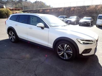 Volvo V60  с аукциона в Японии