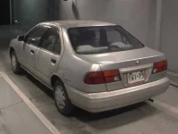 Nissan SUNNY лот № 9011 оценка R  с аукциона в Японии 1