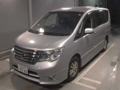 Nissan SERENA  с аукциона в Японии