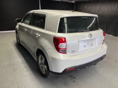 Toyota IST  с аукциона в Японии