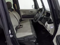 Honda N BOX лот № 10140 оценка 4  с аукциона в Японии 5