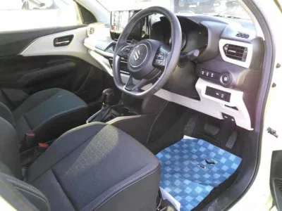 Suzuki SWIFT  с аукциона в Японии