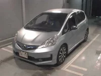 Honda FIT лот № 9119 оценка 4  с аукциона в Японии 3