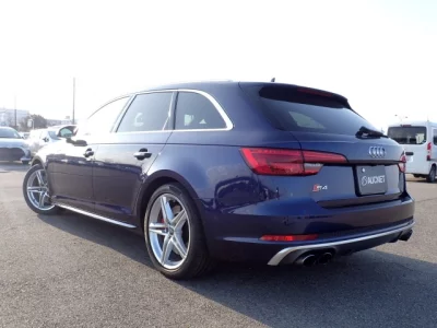 Audi S4