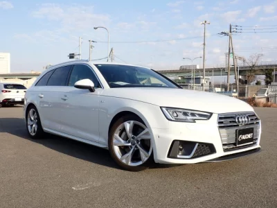 Audi A4  с аукциона в Японии