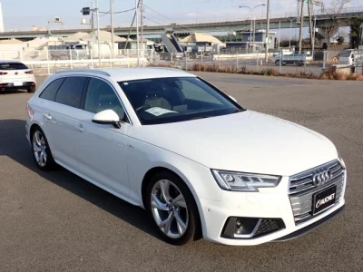Audi A4  с аукциона в Японии